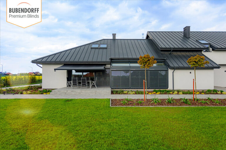 Ogród zimowy z roletami